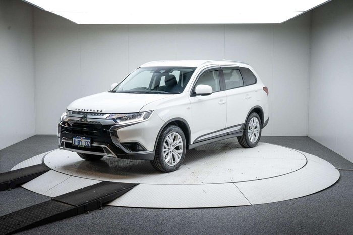 2020 Mitsubishi Outlander ES