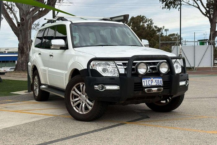 2018 Mitsubishi Pajero