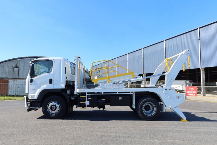 2016 Isuzu F Series FVR165-300