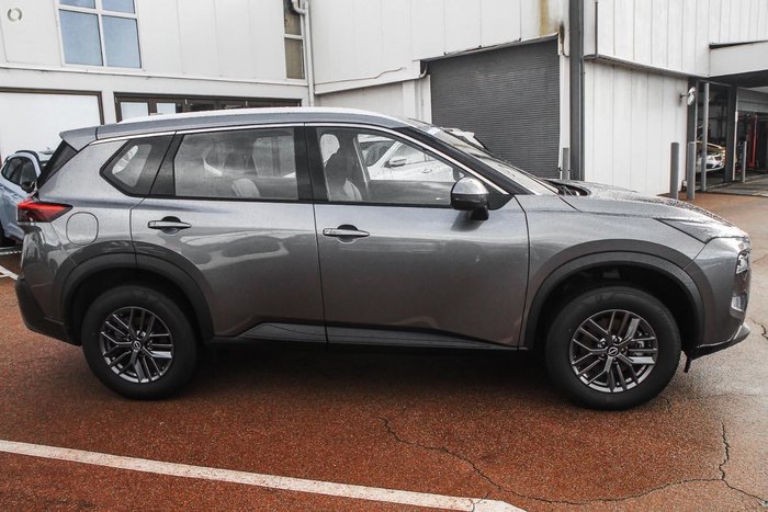 2022 Nissan X-TRAIL ST