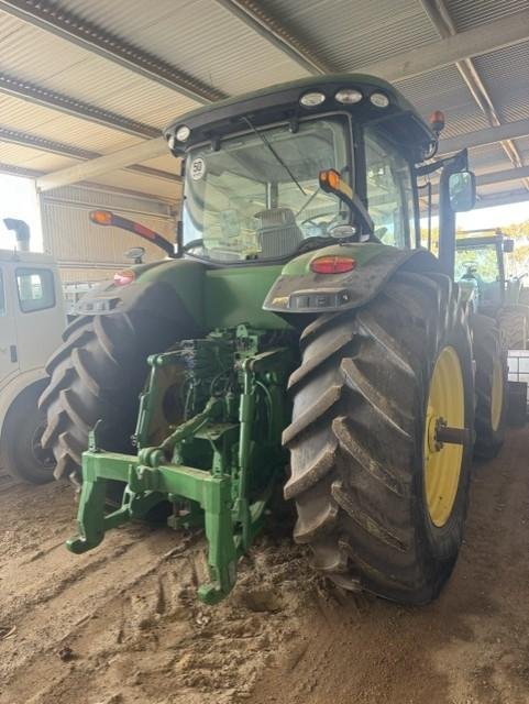 2017 John Deere 7230R