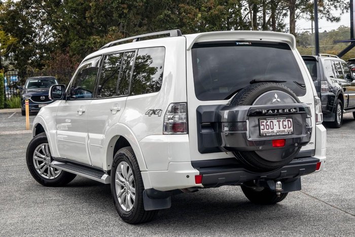 2013 Mitsubishi Pajero