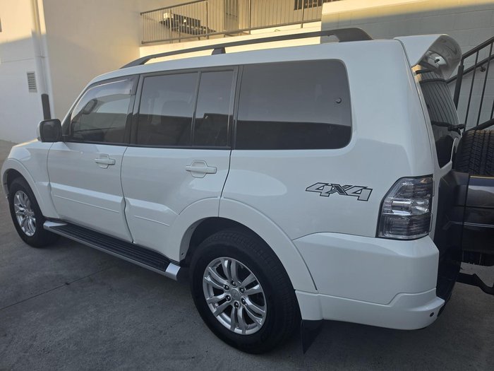 2013 Mitsubishi Pajero
