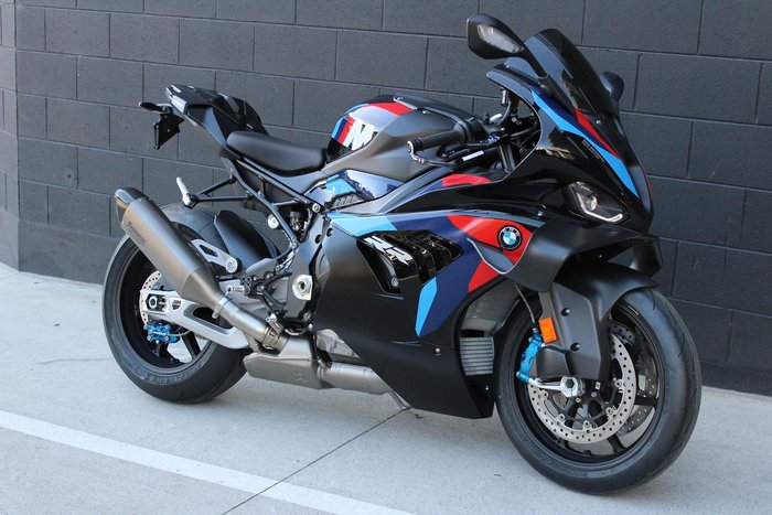 2025 BMW