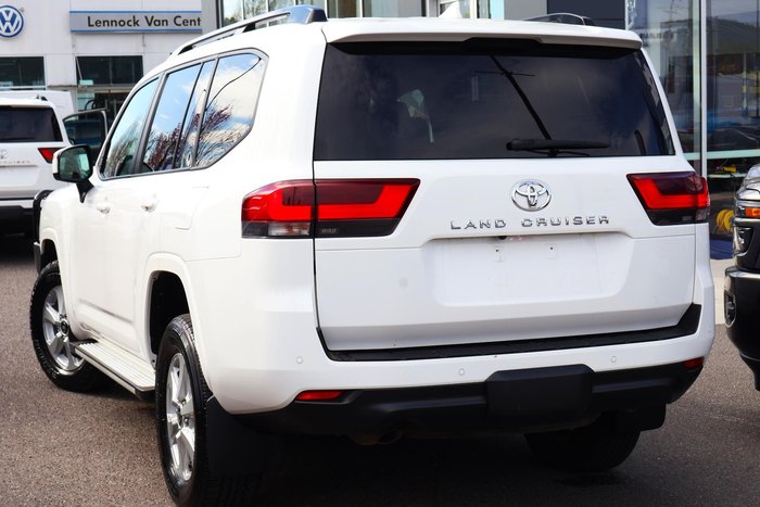 2024 Toyota Landcruiser GXL
