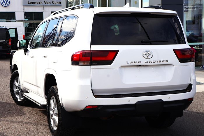 2024 Toyota Landcruiser GXL