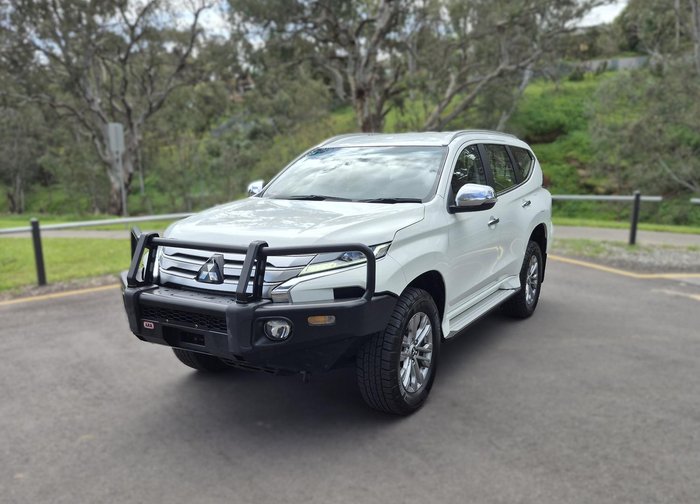 2022 Mitsubishi Pajero Sport GLX