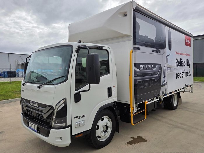 2025 Isuzu Nqr 88/80-190 8 Pallet Tautliner
