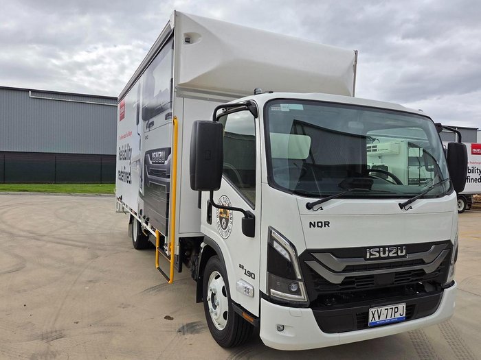 2025 Isuzu Nqr 88/80-190 8 Pallet Tautliner