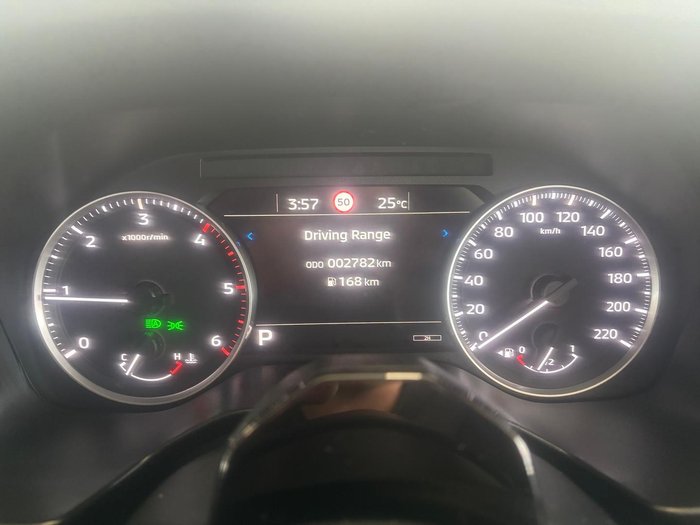 2025 Nissan Navara SL