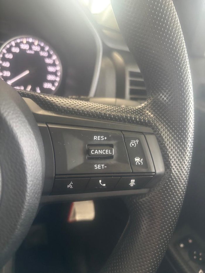 2025 Nissan Navara SL
