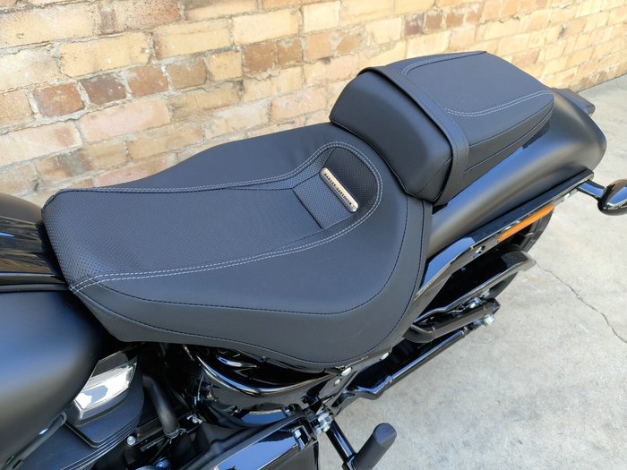 2026 HARLEY-DAVIDSON BREAKOUT 117 (FXBR) ROAD BLACK DENIM