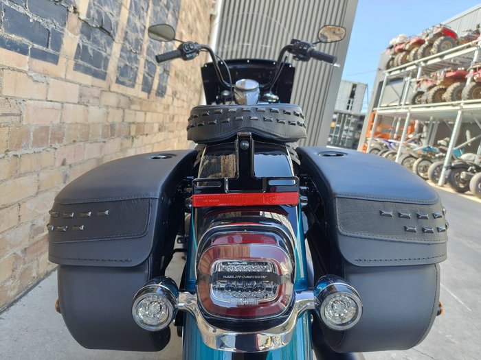 2026 HARLEY-DAVIDSON HERITAGE CLASSIC 117 (FLHC) ROAD TEAL THUNDER
