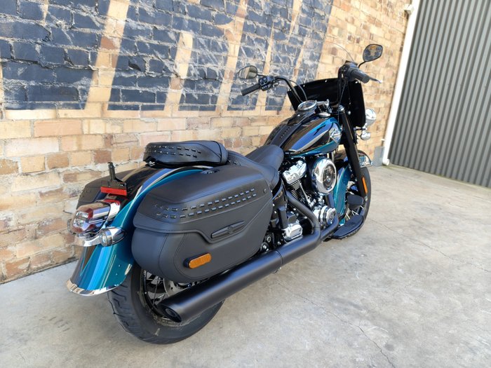 2026 HARLEY-DAVIDSON HERITAGE CLASSIC 117 (FLHC) ROAD TEAL THUNDER