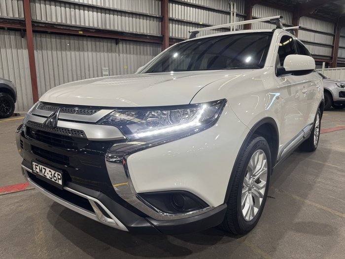 2021 Mitsubishi Outlander ES