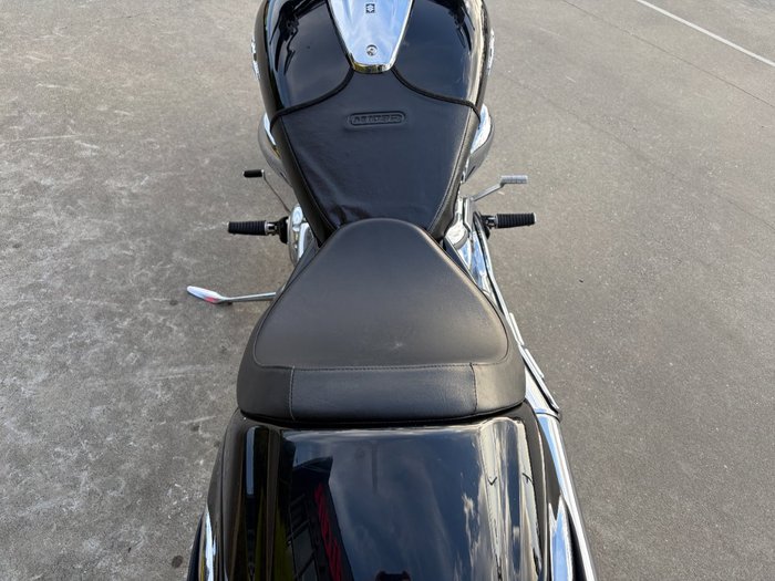 2006 Suzuki VZR 1800 BOULEVARD (M109R) Black