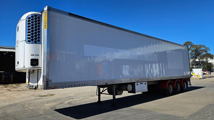 2011 Maxitrans 22P Freezer Van