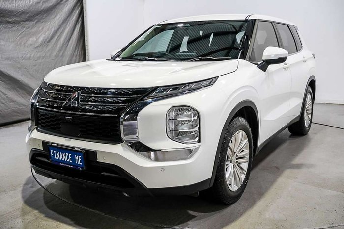 2023 Mitsubishi Outlander ES