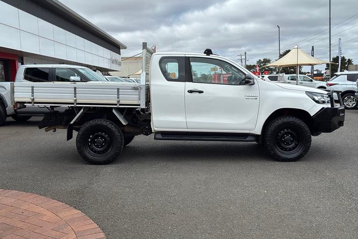 2021 Toyota Hilux SR