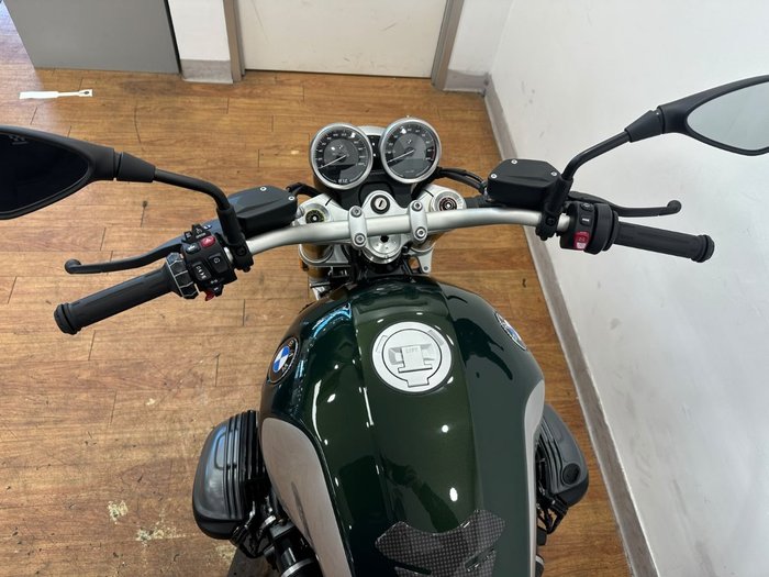 2025 BMW Motorrad R 12 nineT GREEN