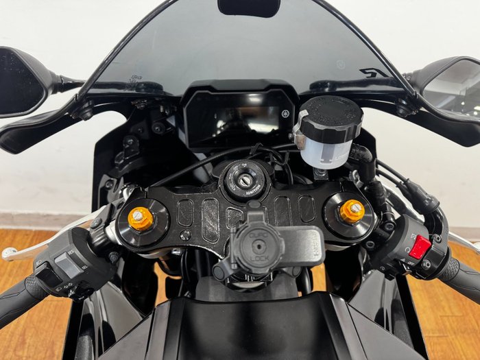 2025 Yamaha YZF-R7LA Black