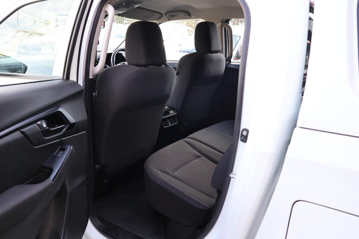 2021 Isuzu D-MAX 14