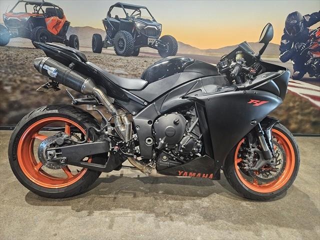 2011 Yamaha YZF-R1