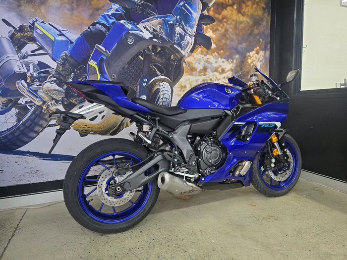 2025 Yamaha YZF-R7LA BLUE