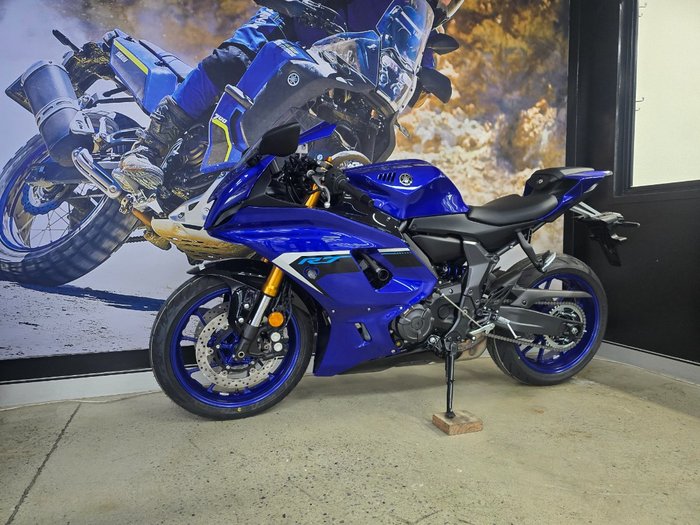 2025 Yamaha YZF-R7LA BLUE