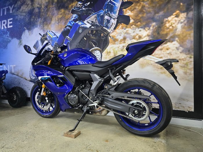 2025 Yamaha YZF-R7LA BLUE