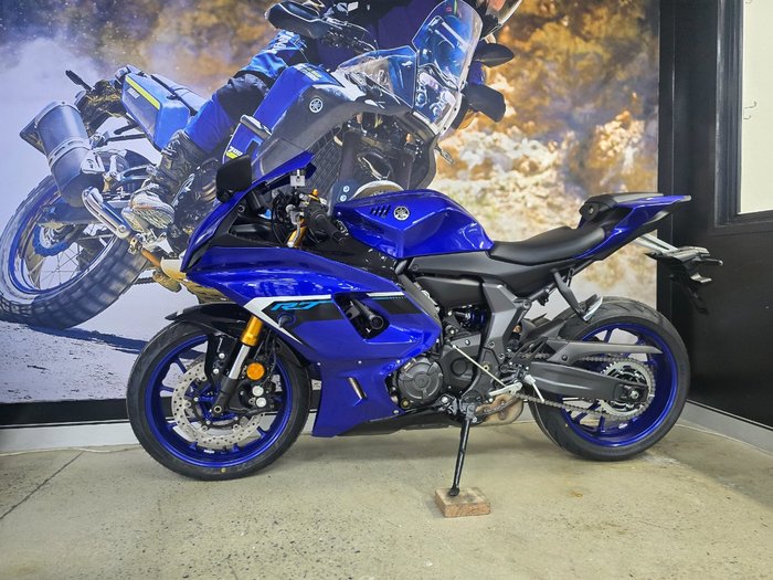 2025 Yamaha YZF-R7LA BLUE
