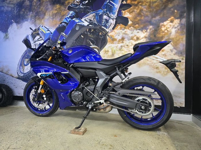 2025 Yamaha YZF-R7LA BLUE