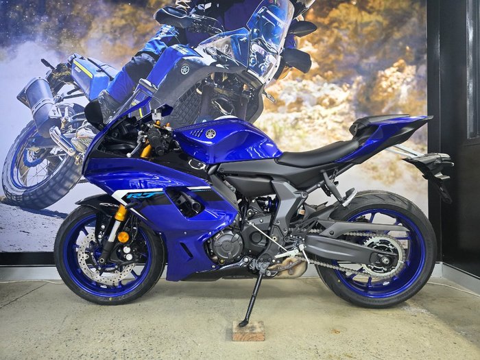 2025 Yamaha YZF-R7LA BLUE