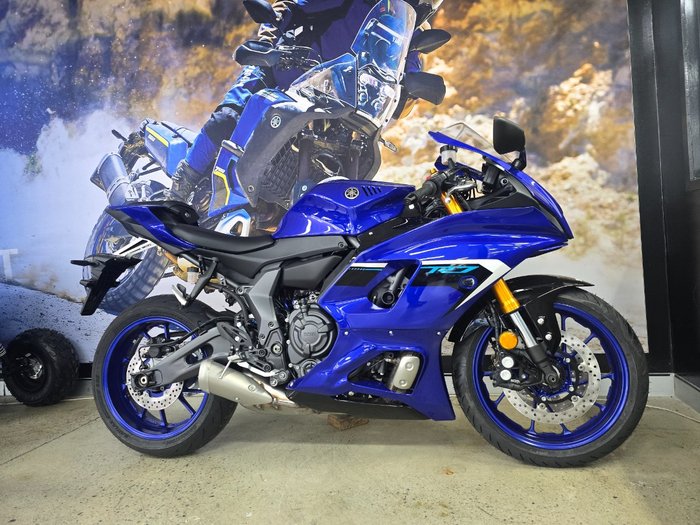 2025 Yamaha YZF-R7LA BLUE