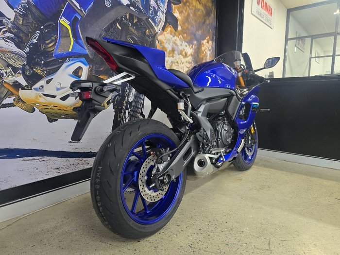 2025 Yamaha YZF-R7LA BLUE
