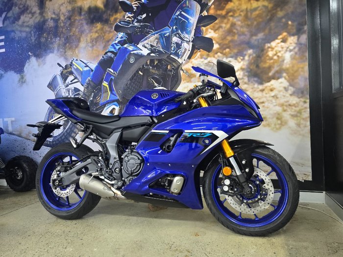 2025 Yamaha YZF-R7LA BLUE