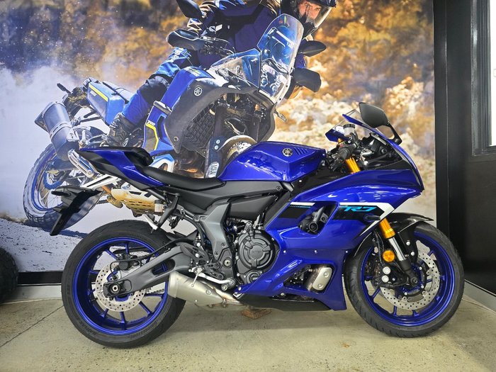 2025 Yamaha YZF-R7LA BLUE