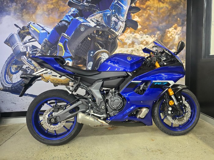 2025 Yamaha YZF-R7LA BLUE