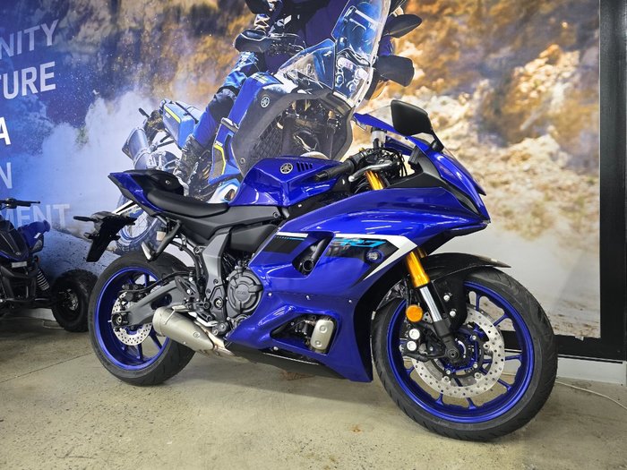 2025 Yamaha YZF-R7LA BLUE