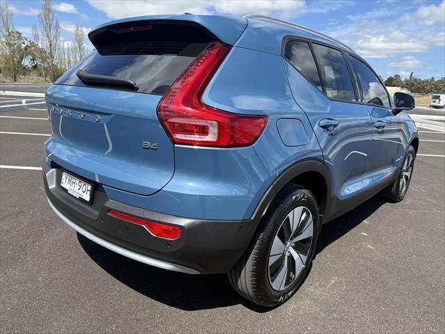 2023 Volvo XC40