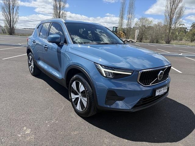 2023 Volvo XC40