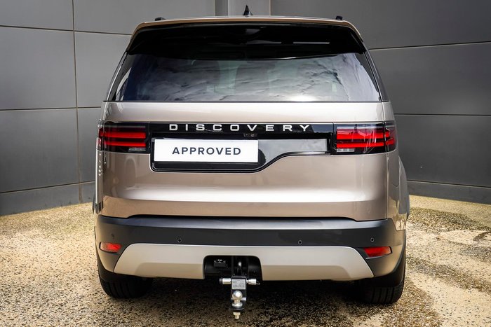 2025 Land Rover Discovery D350 S