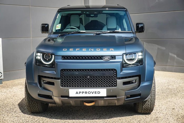 2026 Land Rover Defender 110 P635 OCTA