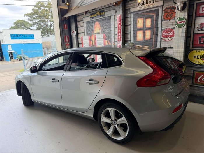 2014 Volvo V40