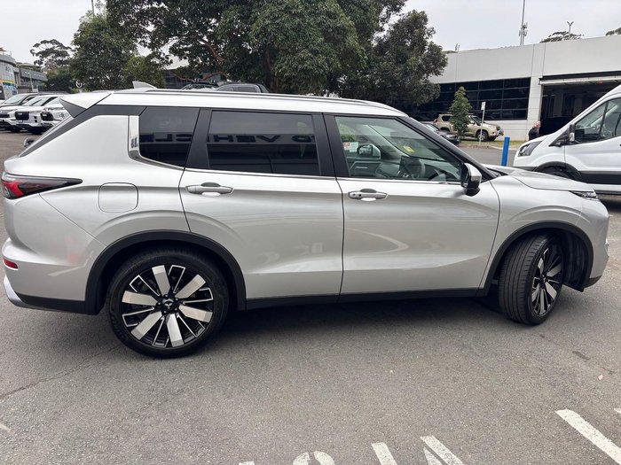 2025 Mitsubishi Outlander