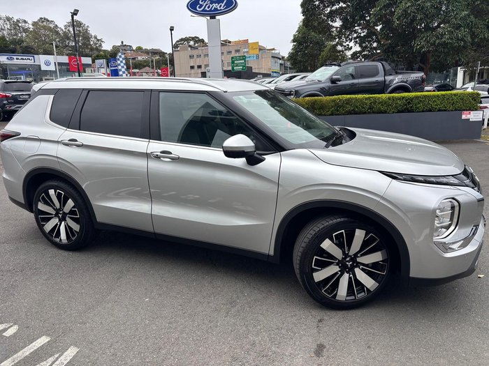 2025 Mitsubishi Outlander