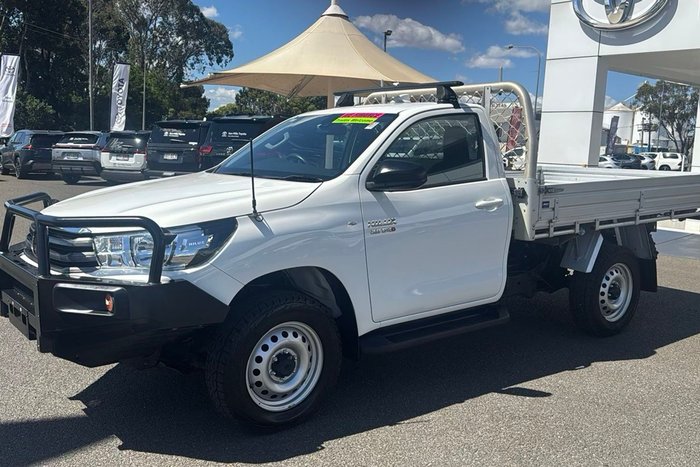 2023 Toyota Hilux SR