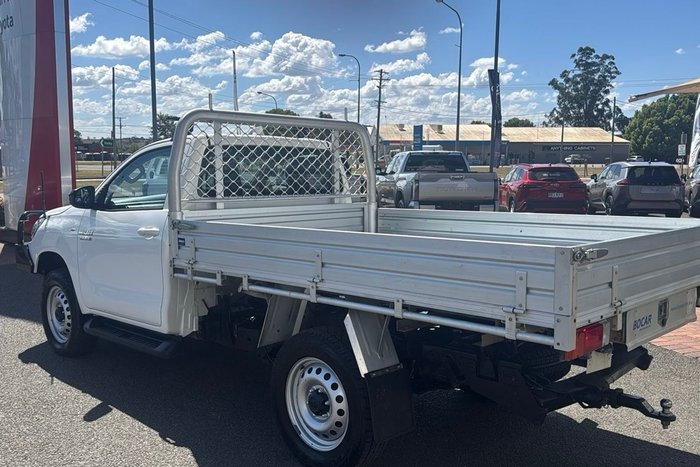 2023 Toyota Hilux SR