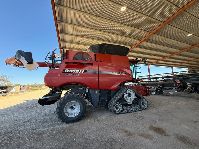 2017 CASE IH 8240