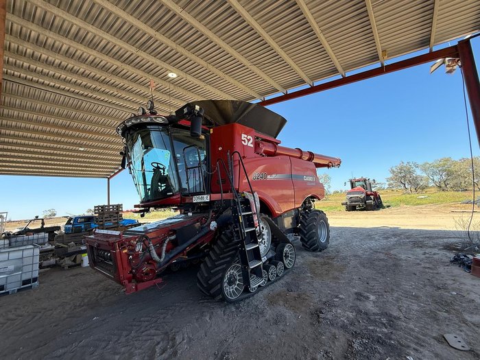 2017 CASE IH 8240